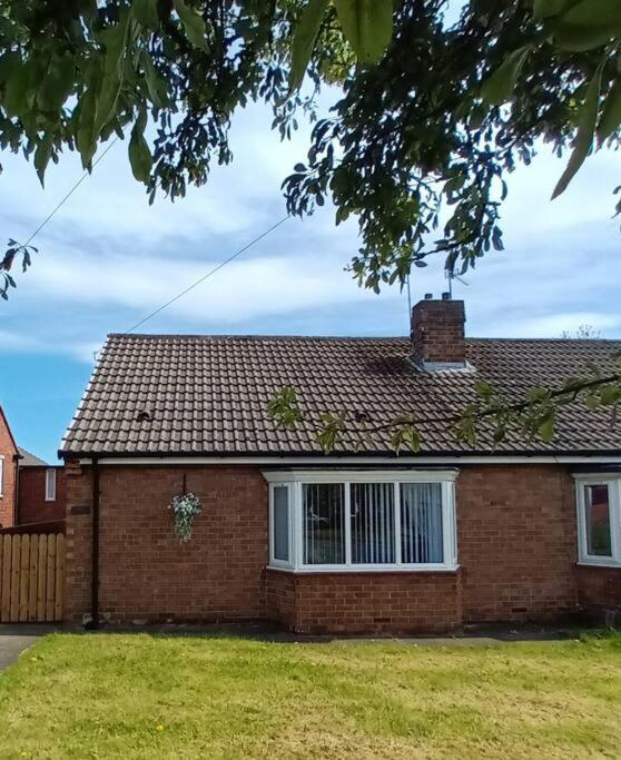 Bungalow In Shildon County Durham Extérieur photo